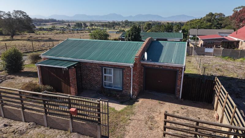 2 Bedroom Property for Sale in Albertinia Western Cape